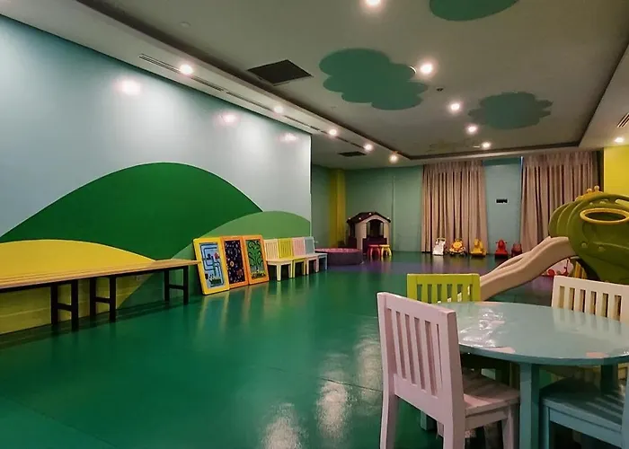 Stylish That Fits 7 With Washer And Fast Wifi Long Ready And Family Friendly Aparthotel